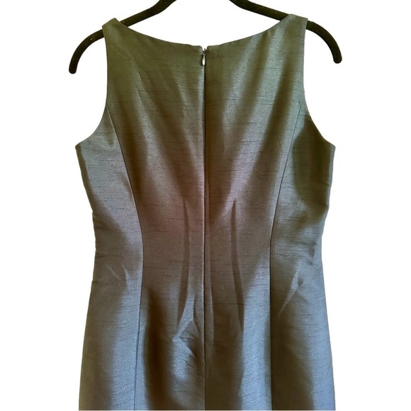 TAHARI ARTHUR S LEVINE, NAVY BLUE SHEATH COCKTAIL DRESS. SIZE 4P - Picture 4 of 7